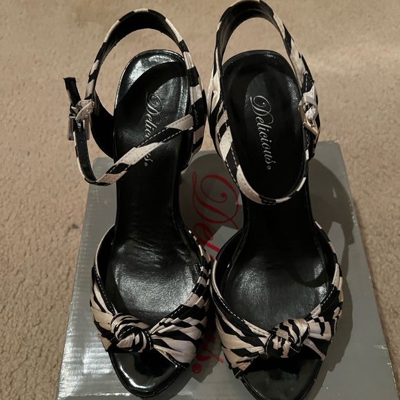 Black & White Satin Zebra Sandals - Picture 4 of 6